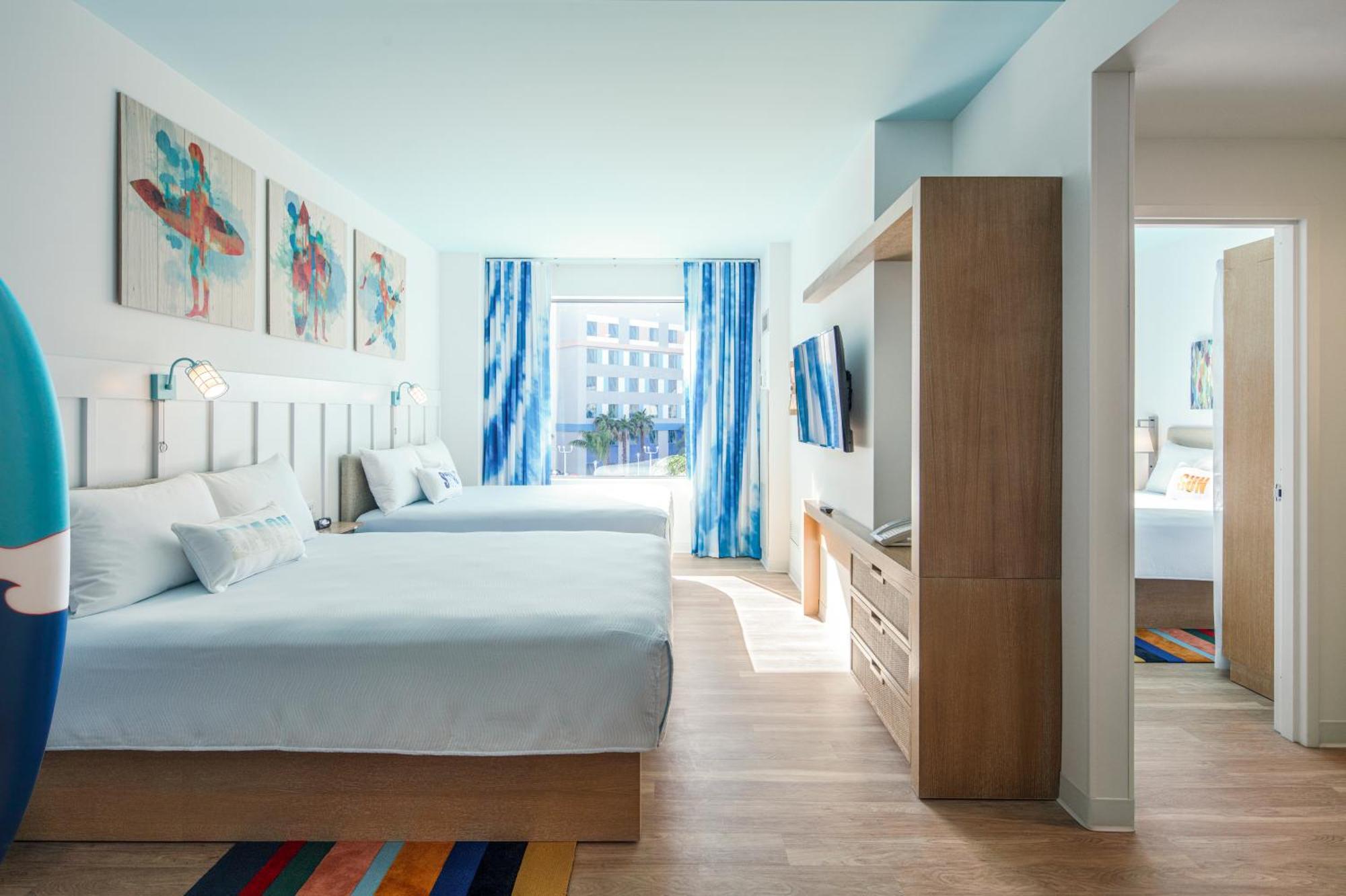 Two-Bedroom Suite (Includes Early Park Admission*),1280348893:JPEG