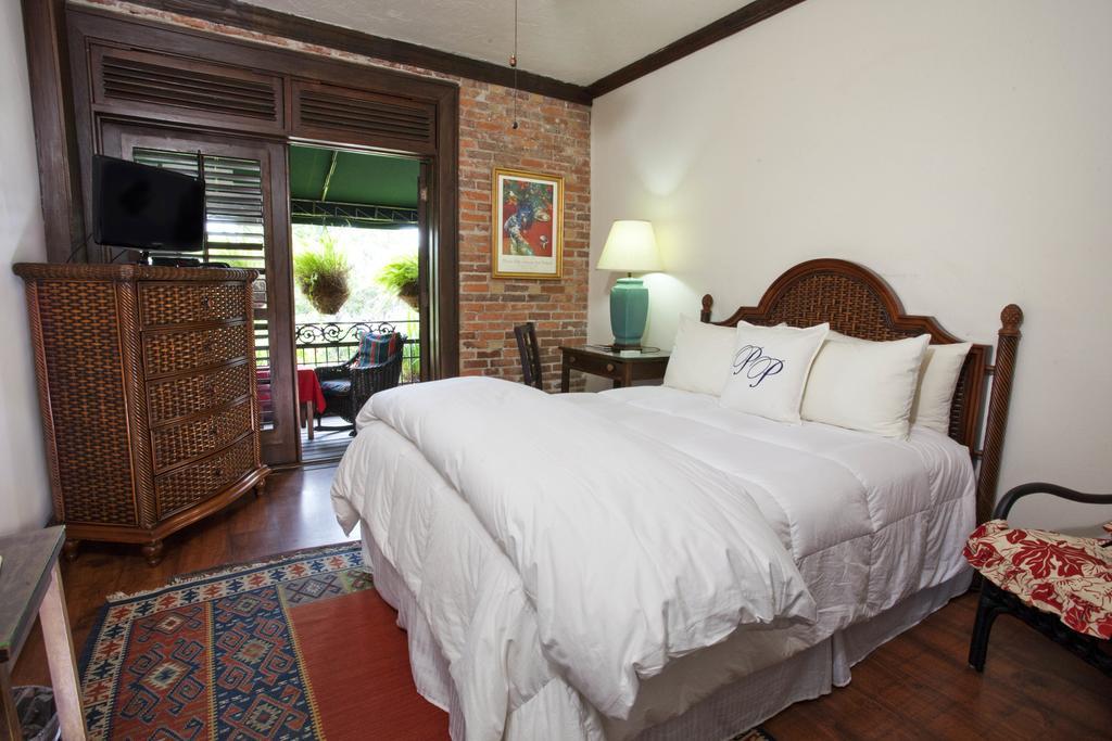 Kamer met Queensize Bed en Balkon - Uitzicht op het Park
