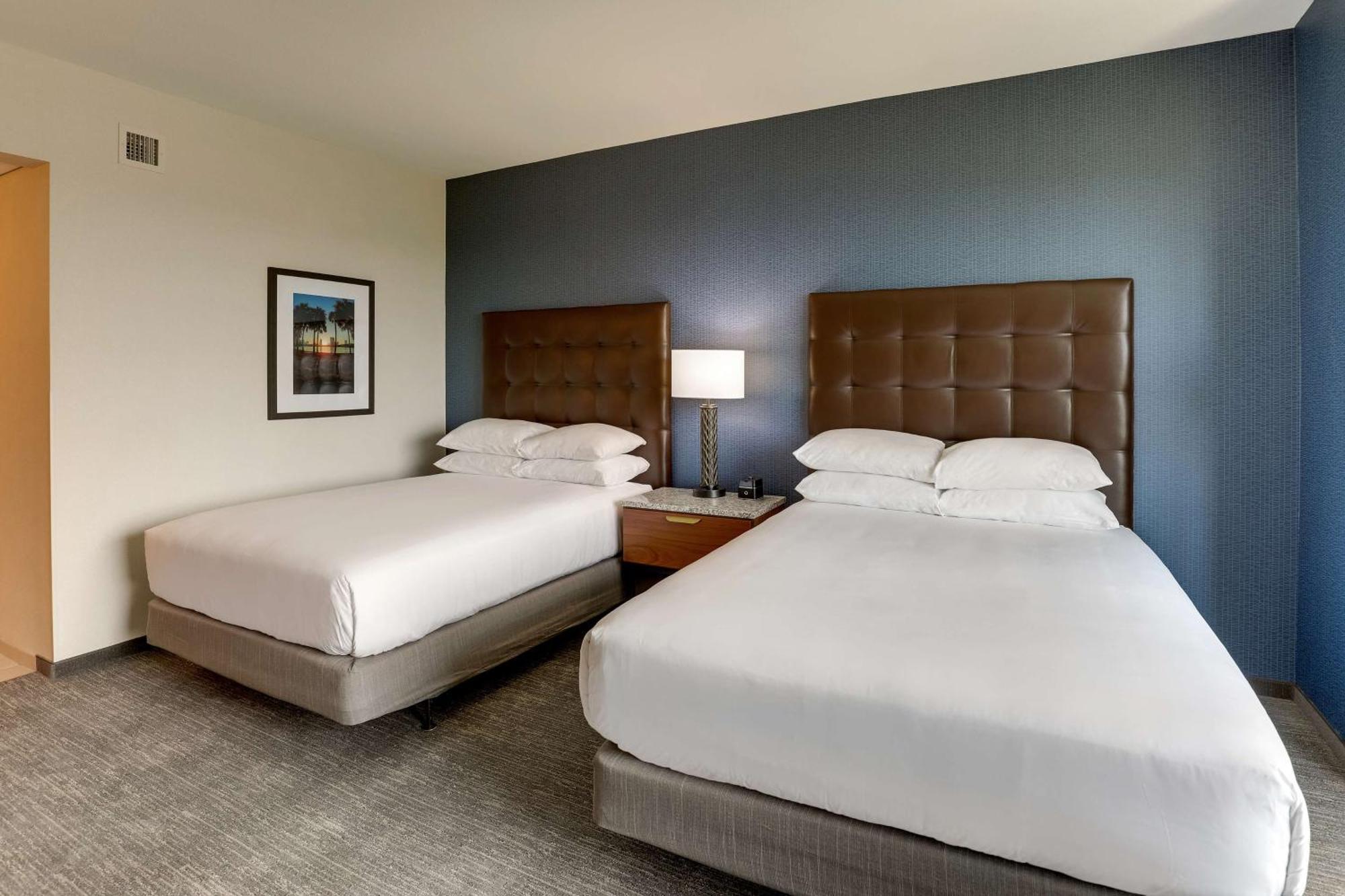 Deluxe Queen Room Two Queen Beds Hearing Accessible Terrace