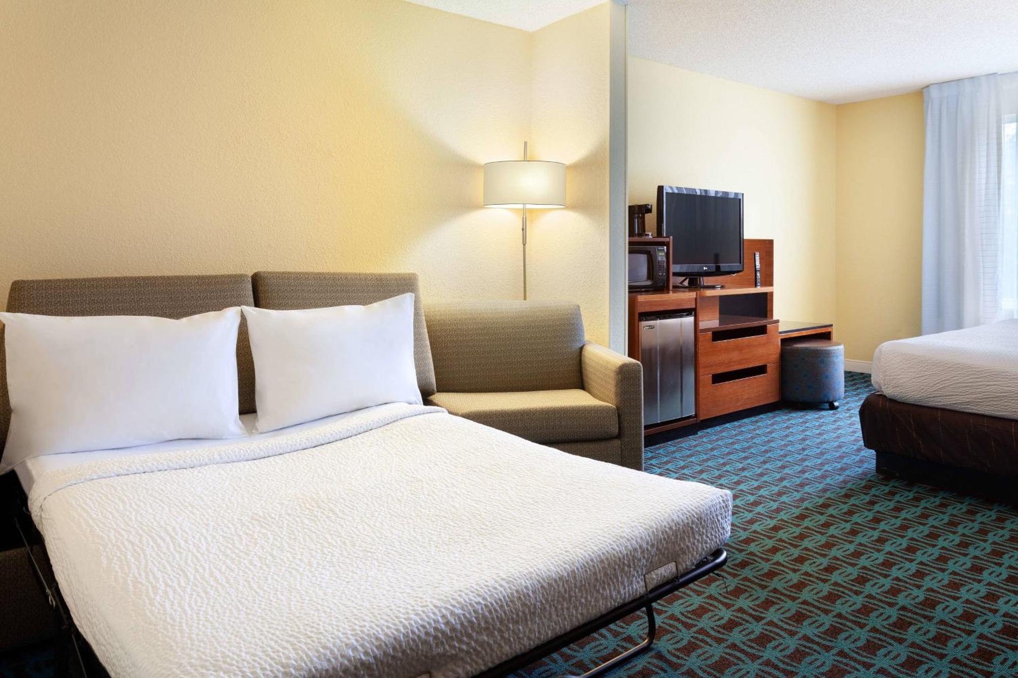 Executive King Room Adapted Tub Mobility Hearing Accessible