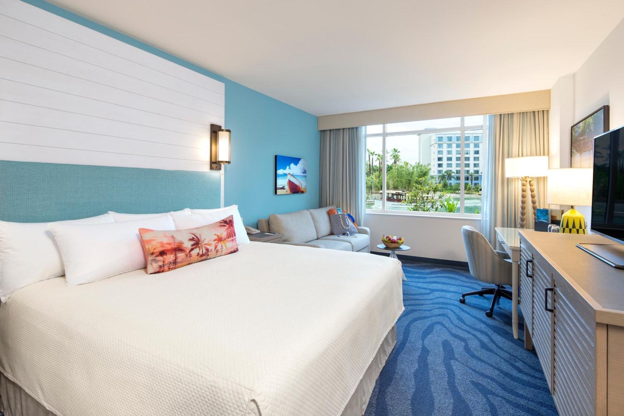 Quarto com Vista da Piscina - Cama King-size (Inclui Entrada Antecipada no Parque*)