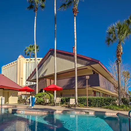 Clarion Inn & Suites At International Drive-3