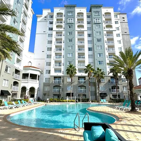 The Point Hotel & Suites Universal-3